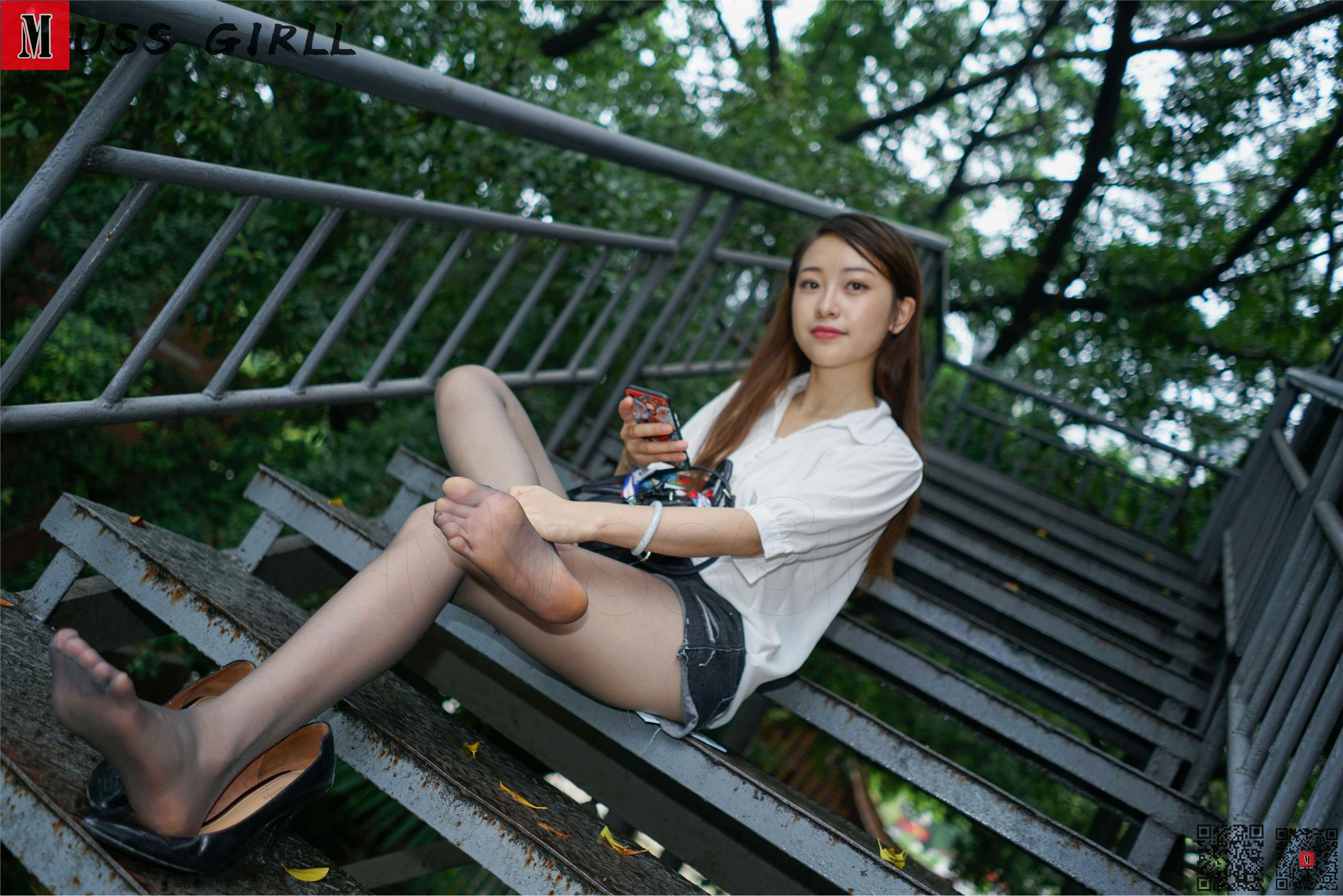 MussGirl慕丝女郎  NO.151 牛仔热裤油亮黑丝